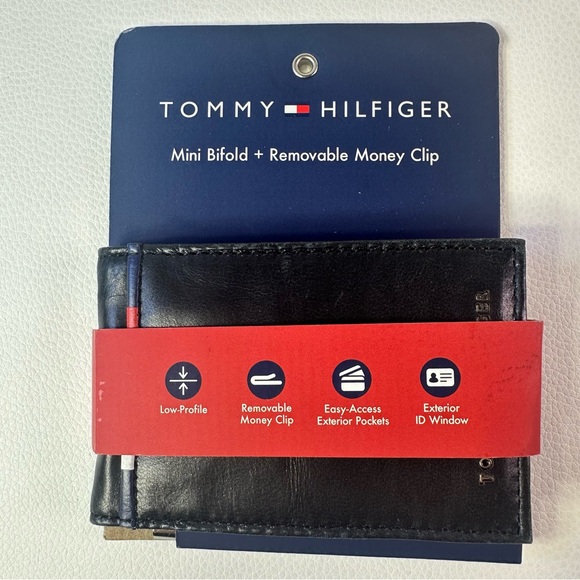 NWT/NEW Men’s Tommy Hilfiger RFID Black Mini Bifold Wallet with Money Clip - Picture 1 of 4